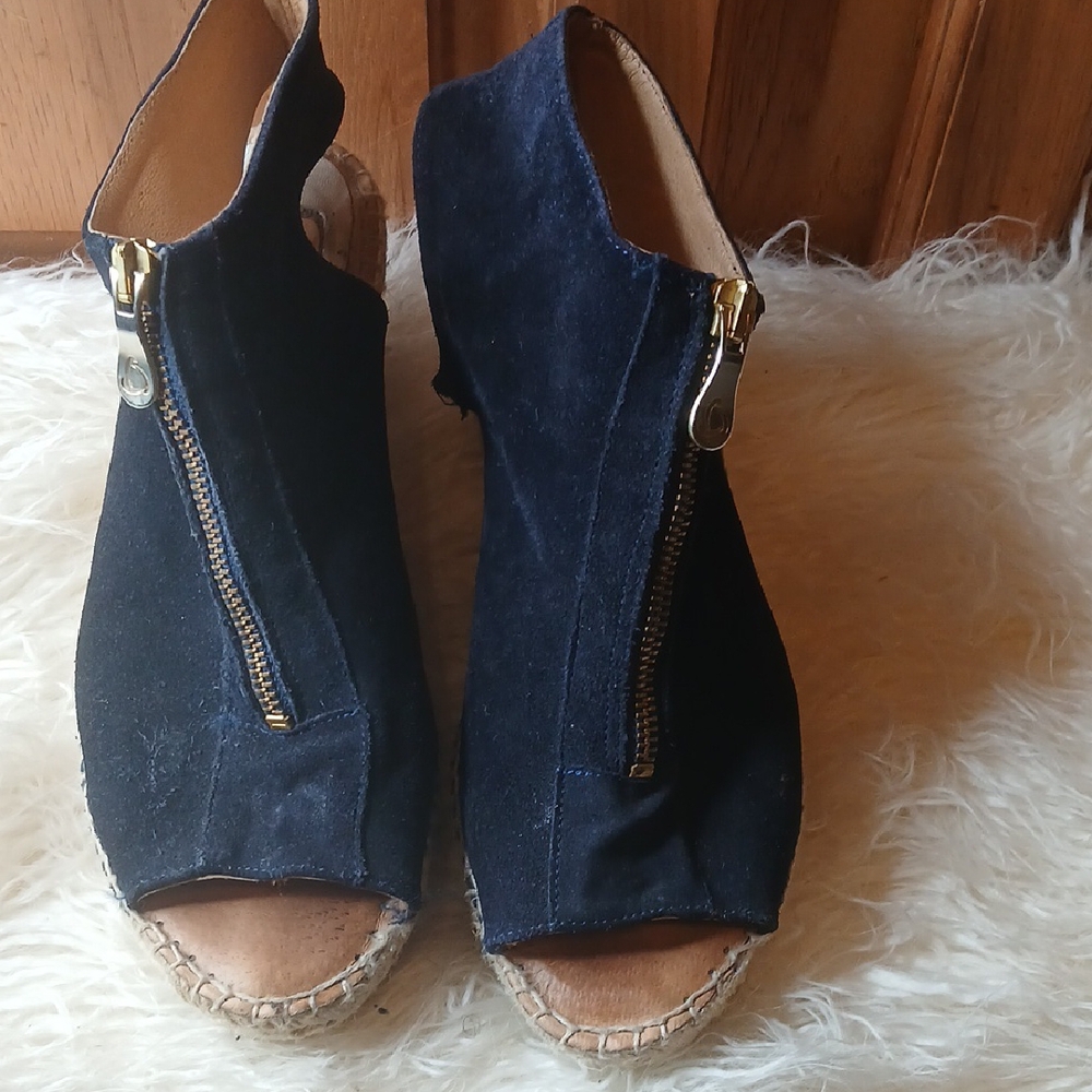 Women's Navy Peep-Toe Wedge Sandals